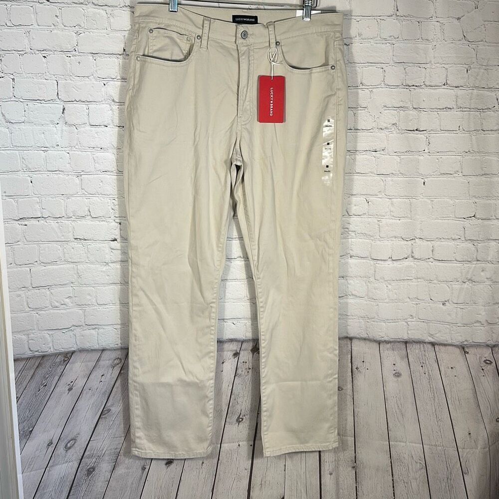Lucky Brand Men’s 223 Straight Khaki Chino Pants size 36/32 7M13685 NEW FLAW